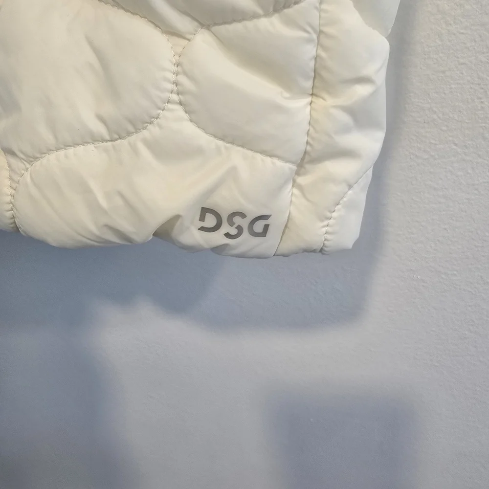 DSG Cream Quilted Kids Vest Size Large (14) Nwt - Picture 3 of 11